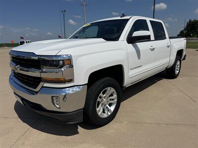 2018 Chevrolet Silverado 1500 LT Crew 4x4 - Photo 2 - Lone Tree, IA 52755