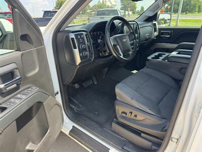 2018 Chevrolet Silverado 1500 LT Crew 4x4 - Photo 8 - Lone Tree, IA 52755