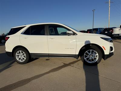 2022 Chevrolet Equinox LT   - Photo 3 - Lone Tree, IA 52755