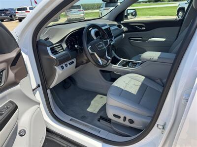 2023 GMC Acadia SLT  AWD - Photo 7 - Lone Tree, IA 52755