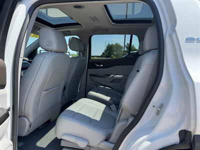 2023 GMC Acadia SLT  AWD - Photo 16 - Lone Tree, IA 52755