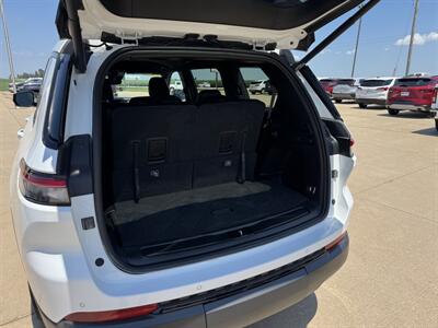 2022 Jeep Grand Cherokee L Altitude  4x4 - Photo 18 - Lone Tree, IA 52755