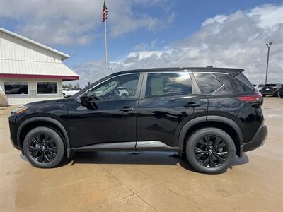 2023 Nissan Rogue SV Midnight Edition  AWD - Photo 4 - Lone Tree, IA 52755