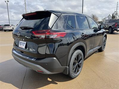 2023 Nissan Rogue SV Midnight Edition  AWD - Photo 6 - Lone Tree, IA 52755