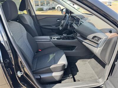 2023 Nissan Rogue SV Midnight Edition  AWD - Photo 13 - Lone Tree, IA 52755