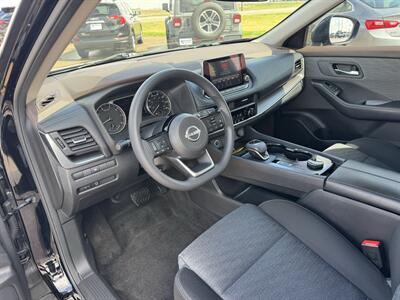 2023 Nissan Rogue SV Midnight Edition  AWD - Photo 7 - Lone Tree, IA 52755