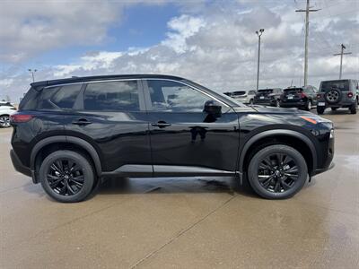 2023 Nissan Rogue SV Midnight Edition  AWD - Photo 3 - Lone Tree, IA 52755
