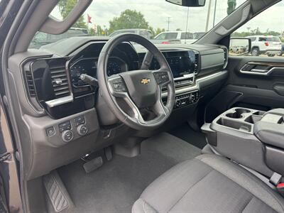 2022 Chevrolet Silverado 1500 LT  Crew Cab 4x4 - Photo 7 - Lone Tree, IA 52755