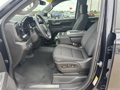 2022 Chevrolet Silverado 1500 LT  Crew Cab 4x4 - Photo 8 - Lone Tree, IA 52755