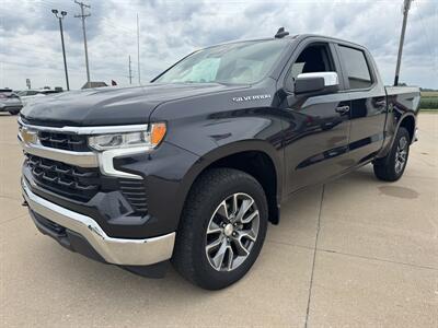 2022 Chevrolet Silverado 1500 LT  Crew Cab 4x4 - Photo 2 - Lone Tree, IA 52755
