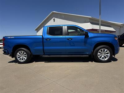 2024 Chevrolet Silverado 1500 Custom Crew Cab 4x4 - Photo 3 - Lone Tree, IA 52755