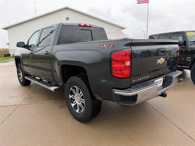 2018 Chevrolet Silverado 1500 LT Crew Cab 4x4 - Photo 4 - Lone Tree, IA 52755