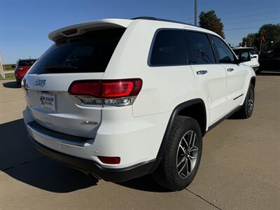 2022 Jeep Grand Cherokee Limited  4x4 - Photo 3 - Lone Tree, IA 52755