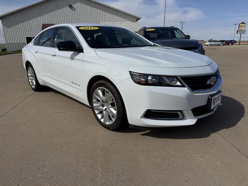 2015 Chevrolet Impala LS   - Photo 1 - Lone Tree, IA 52755