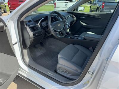 2015 Chevrolet Impala LS   - Photo 9 - Lone Tree, IA 52755