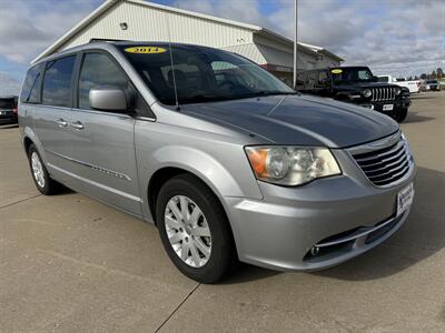 2014 Chrysler Town & Country Touring   - Photo 1 - Lone Tree, IA 52755