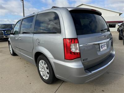 2014 Chrysler Town & Country Touring   - Photo 3 - Lone Tree, IA 52755