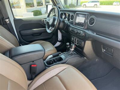 2022 Jeep Wrangler Unlimited Sahara 4xe  4x4 - Photo 14 - Lone Tree, IA 52755