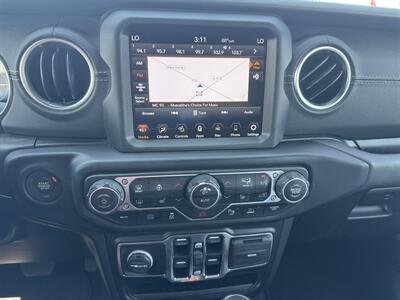 2022 Jeep Wrangler Unlimited Sahara 4xe  4x4 - Photo 12 - Lone Tree, IA 52755