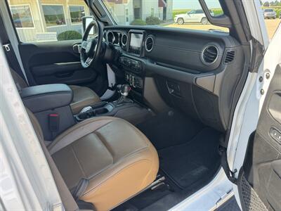 2022 Jeep Wrangler Unlimited Sahara 4xe  4x4 - Photo 15 - Lone Tree, IA 52755