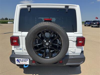 2022 Jeep Wrangler Unlimited Sahara 4xe  4x4 - Photo 18 - Lone Tree, IA 52755