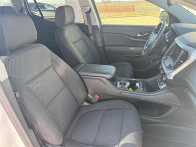 2023 GMC Acadia SLE Elevation AWD  AWD - Photo 16 - Lone Tree, IA 52755