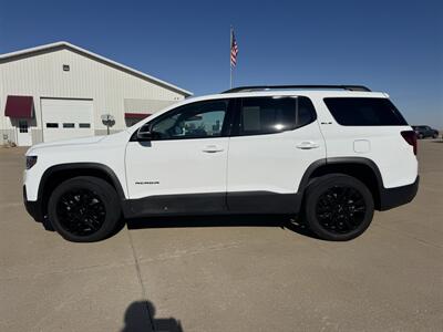 2023 GMC Acadia SLE Elevation AWD  AWD - Photo 3 - Lone Tree, IA 52755