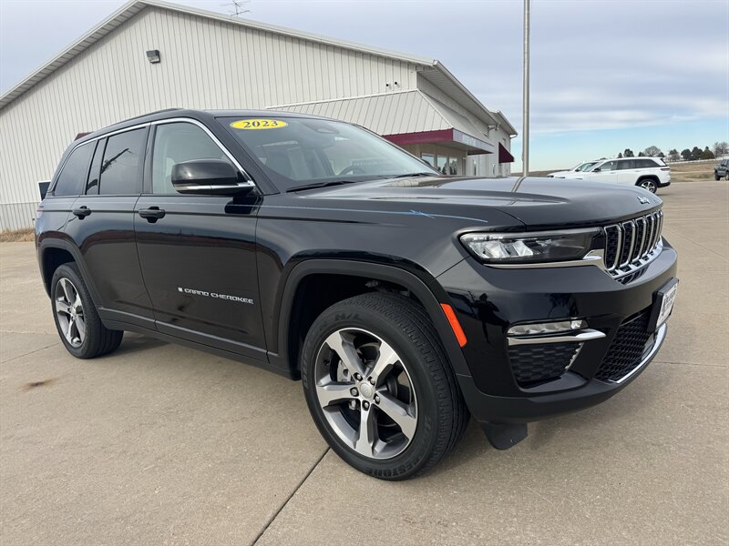 2023 Jeep Grand Cherokee 4xe  4x4