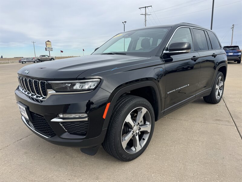 2023 Jeep Grand Cherokee 4xe's photo