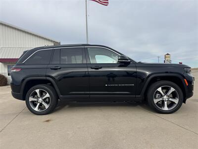 2023 Jeep Grand Cherokee 4xe 4x4  4x4 - Photo 3 - Lone Tree, IA 52755