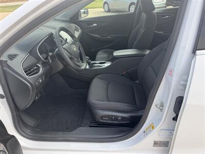 2023 Chevrolet Malibu LT - Photo 8 - Lone Tree, IA 52755