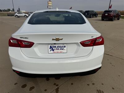 2023 Chevrolet Malibu LT - Photo 17 - Lone Tree, IA 52755