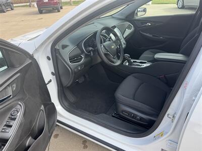 2023 Chevrolet Malibu LT - Photo 9 - Lone Tree, IA 52755