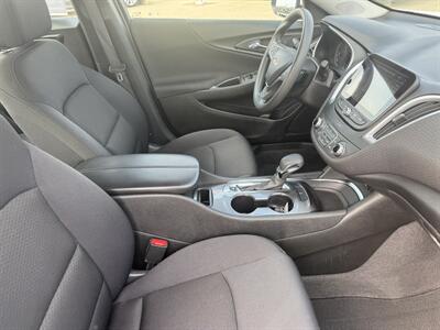 2023 Chevrolet Malibu LT - Photo 16 - Lone Tree, IA 52755