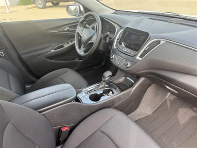 2023 Chevrolet Malibu LT - Photo 15 - Lone Tree, IA 52755