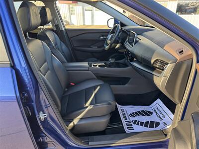 2022 Nissan Rogue SV  AWD - Photo 15 - Lone Tree, IA 52755