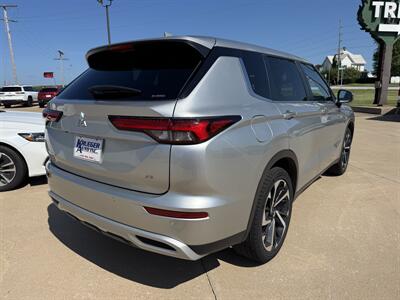 2022 Mitsubishi Outlander SE Launch Edition   - Photo 6 - Lone Tree, IA 52755
