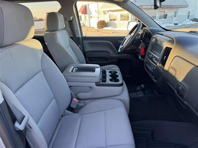 2018 Chevrolet Silverado 1500 Custom  Crew Cab 4x4 - Photo 15 - Lone Tree, IA 52755