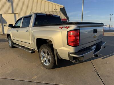 2018 Chevrolet Silverado 1500 Custom  Crew Cab 4x4 - Photo 6 - Lone Tree, IA 52755