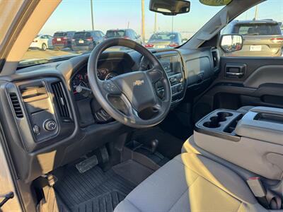 2018 Chevrolet Silverado 1500 Custom  Crew Cab 4x4 - Photo 9 - Lone Tree, IA 52755