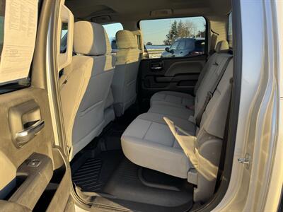 2018 Chevrolet Silverado 1500 Custom  Crew Cab 4x4 - Photo 12 - Lone Tree, IA 52755