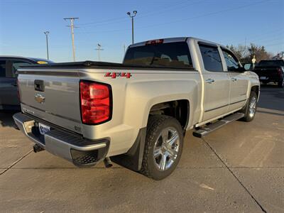 2018 Chevrolet Silverado 1500 Custom  Crew Cab 4x4 - Photo 5 - Lone Tree, IA 52755