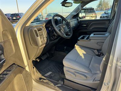 2018 Chevrolet Silverado 1500 Custom  Crew Cab 4x4 - Photo 8 - Lone Tree, IA 52755