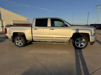 2018 Chevrolet Silverado 1500 Custom  Crew Cab 4x4 - Photo 4 - Lone Tree, IA 52755