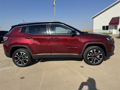 2022 Jeep Compass Limited  4x4 - Photo 4 - Lone Tree, IA 52755