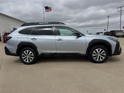 2023 Subaru Outback Premium AWD - Photo 5 - Lone Tree, IA 52755
