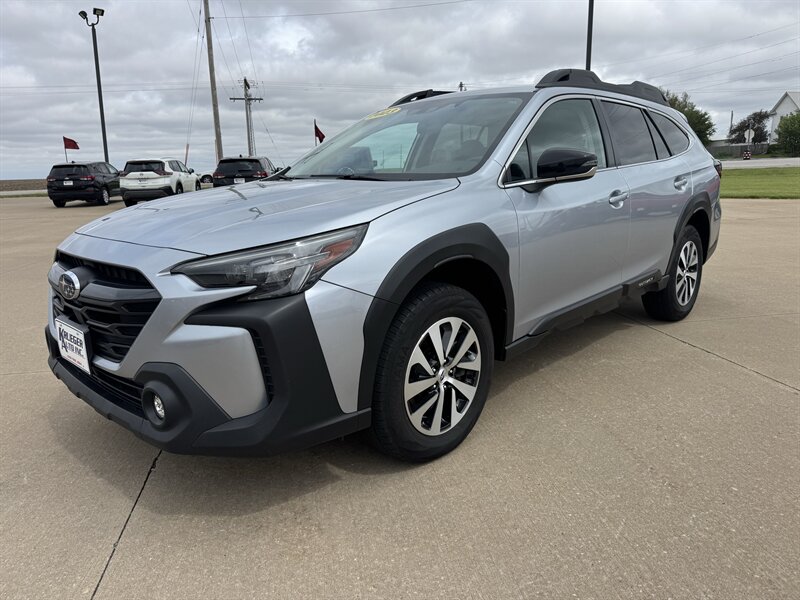 2023 Subaru Outback Premium  AWD