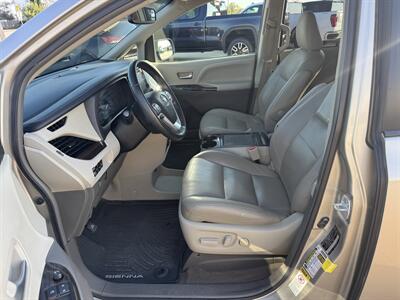 2017 Toyota Sienna XLE 8-Passenger   - Photo 8 - Lone Tree, IA 52755