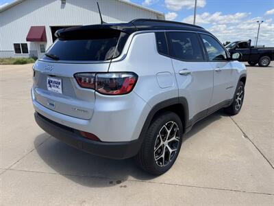 2024 Jeep Compass Limited  4x4 - Photo 6 - Lone Tree, IA 52755