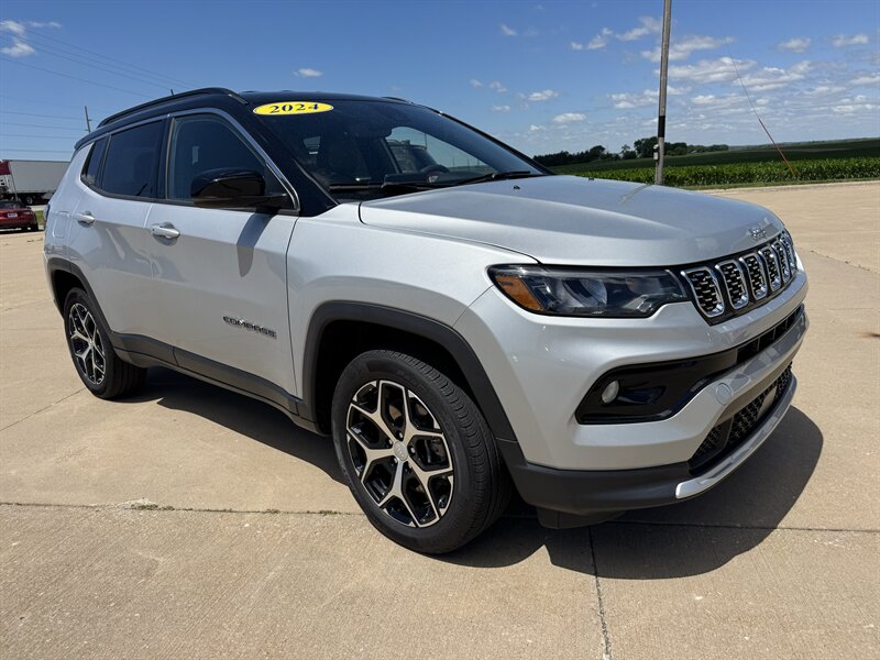 2024 Jeep Compass Limited  4x4